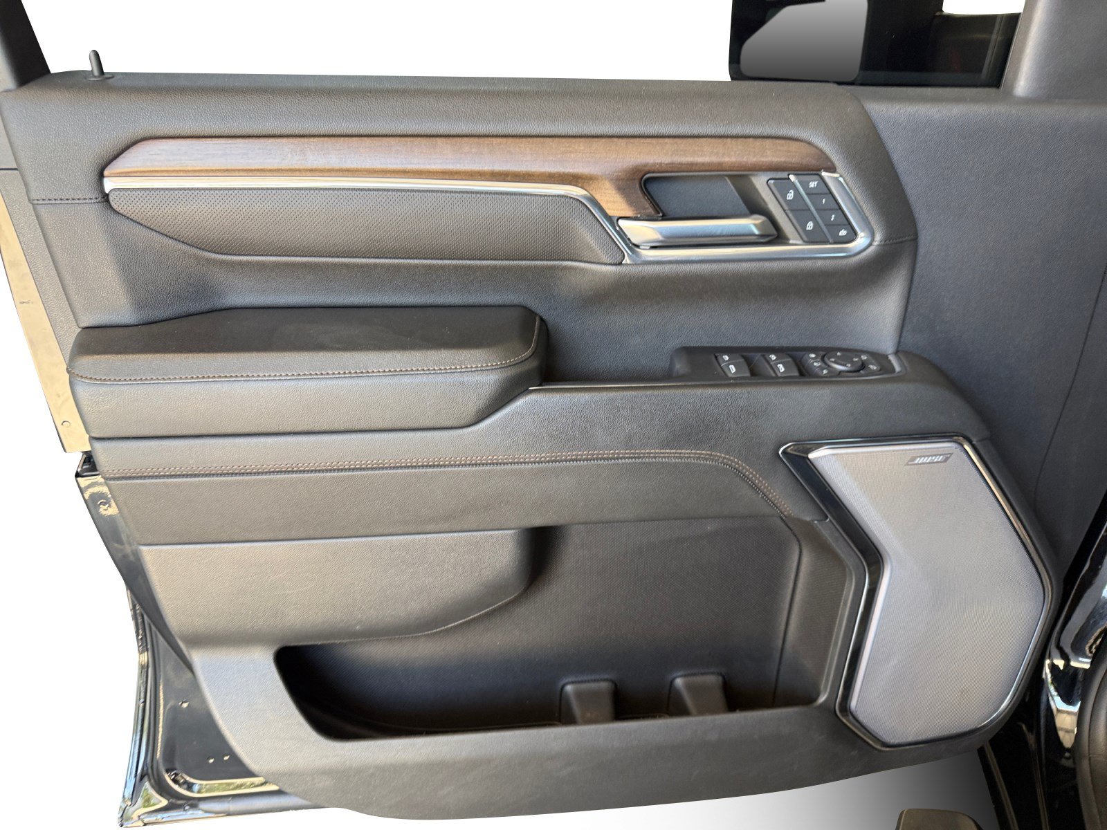 Used 2024 Chevrolet Silverado 2500 High Country w/ High Country Premium Package AWD/4WD image 10