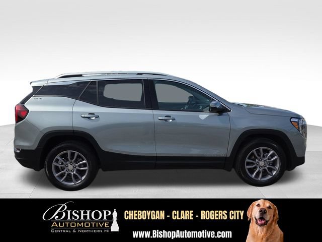 Used 2024 GMC Terrain SLT AWD/4WD image 14