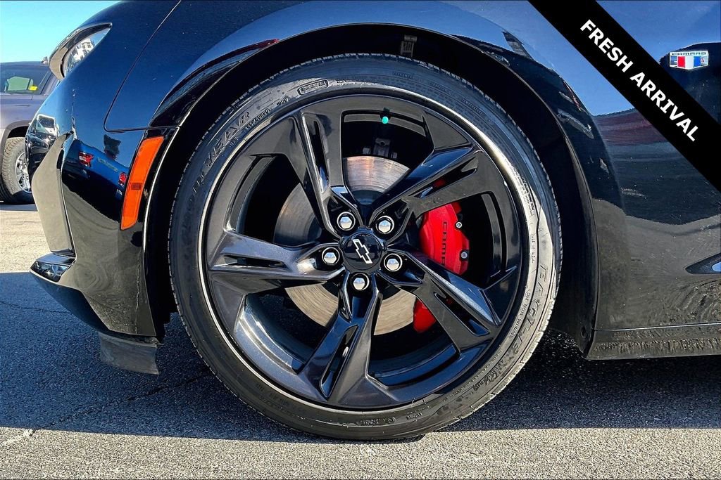 Used 2023 Chevrolet Camaro LT w/ RS Package image 31