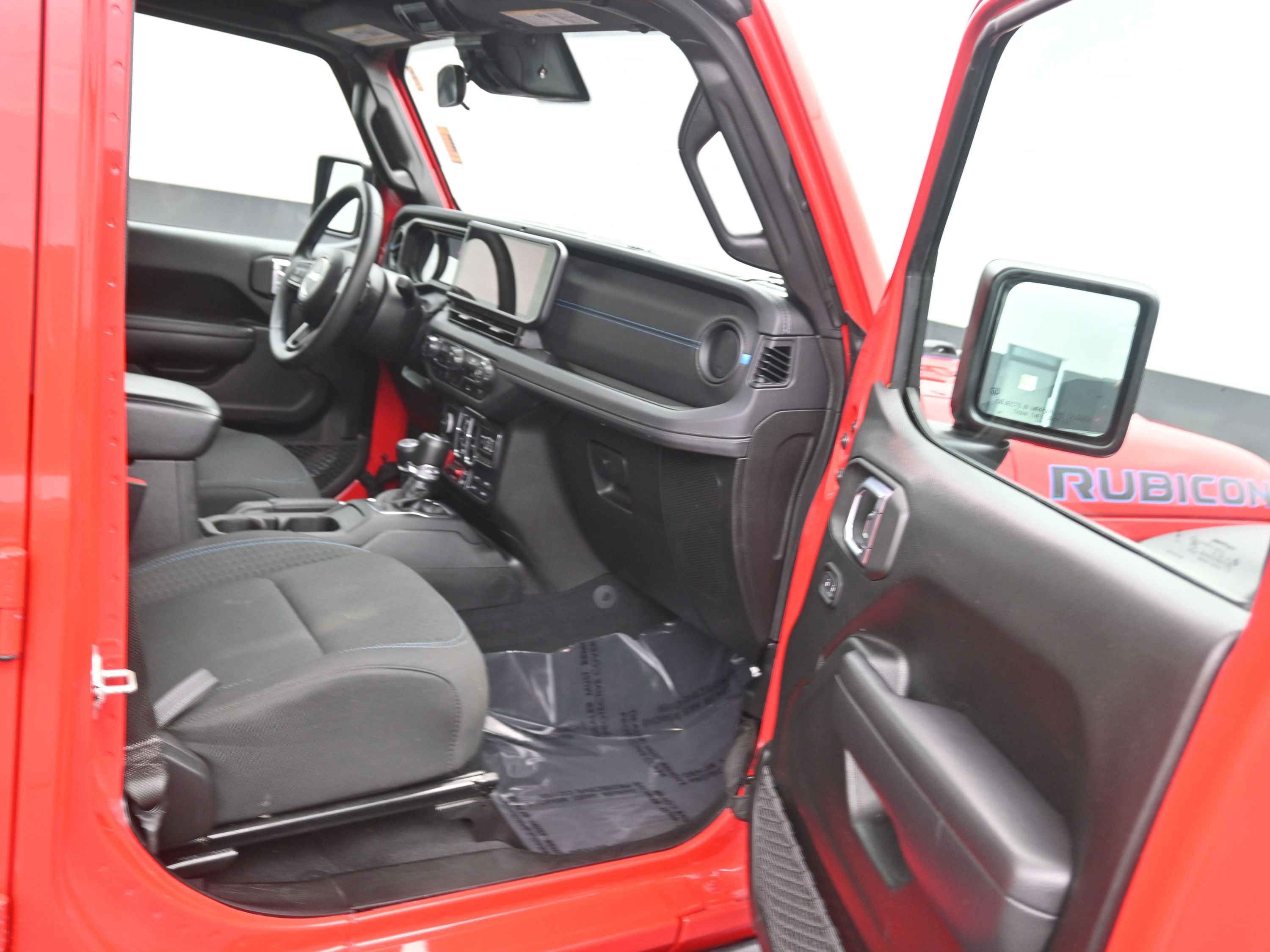 Used 2024 Jeep Wrangler Unlimited Rubicon 4xe image 13
