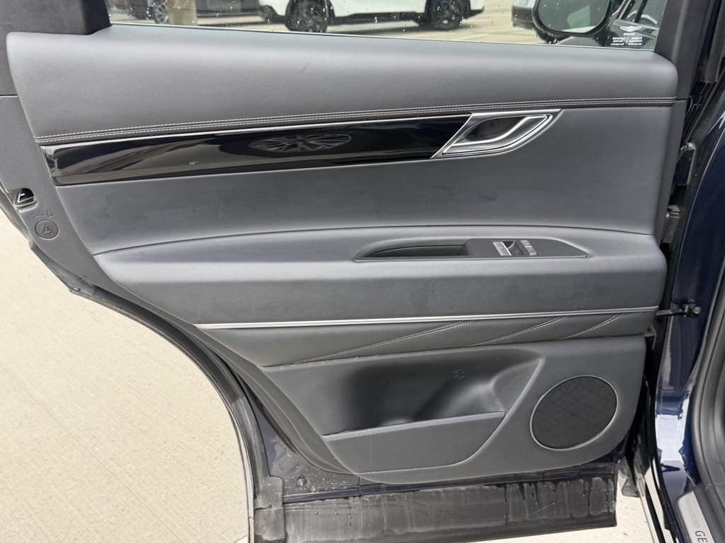 Used 2025 Genesis GV80 2.5T Standard AWD/4WD image 23