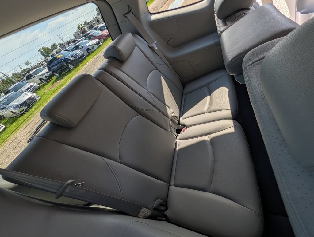 Used 2008 Kia Borrego EX w/ Luxury Pkg RWD image 12