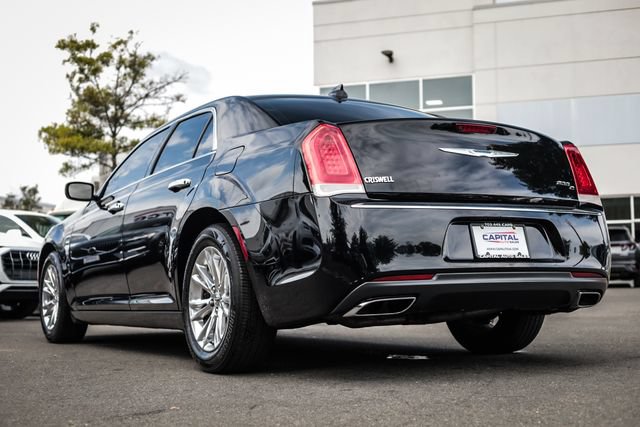 Used 2015 Chrysler 300 C RWD image 15
