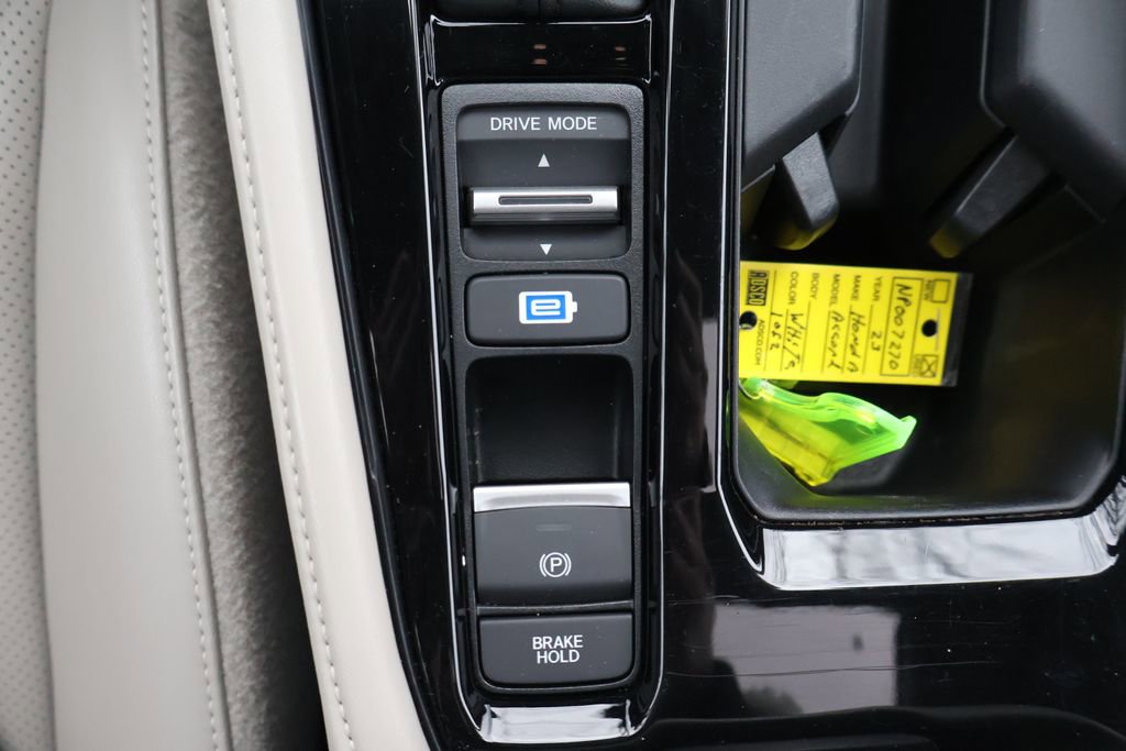 Used 2023 Honda Accord Touring image 21