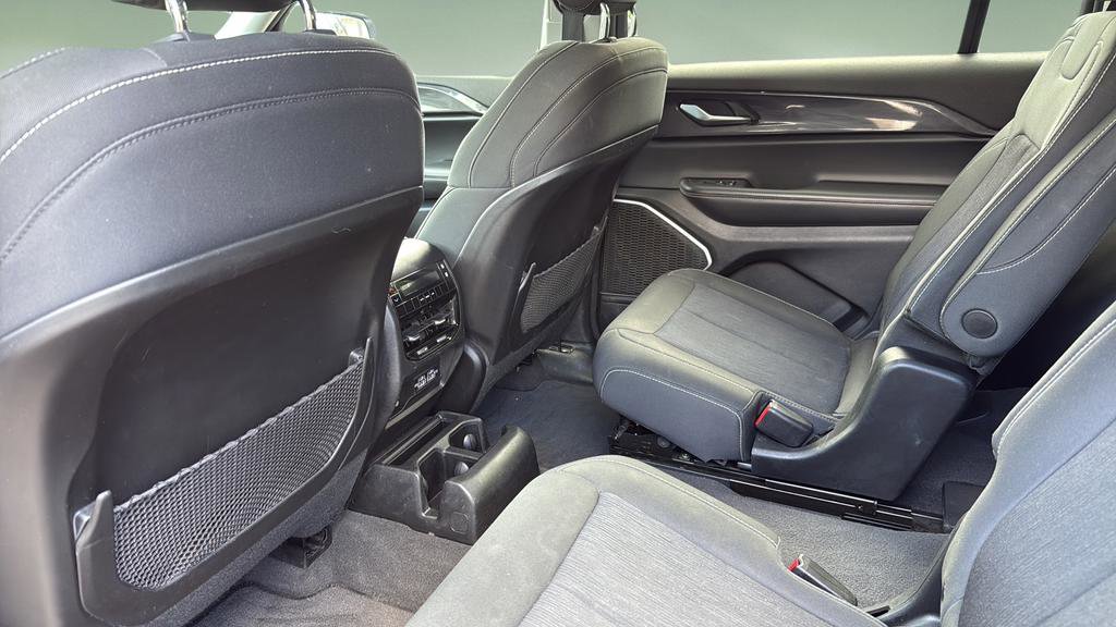 Used 2021 Jeep Grand Cherokee L Laredo w/ Luxury Tech Group I image 14