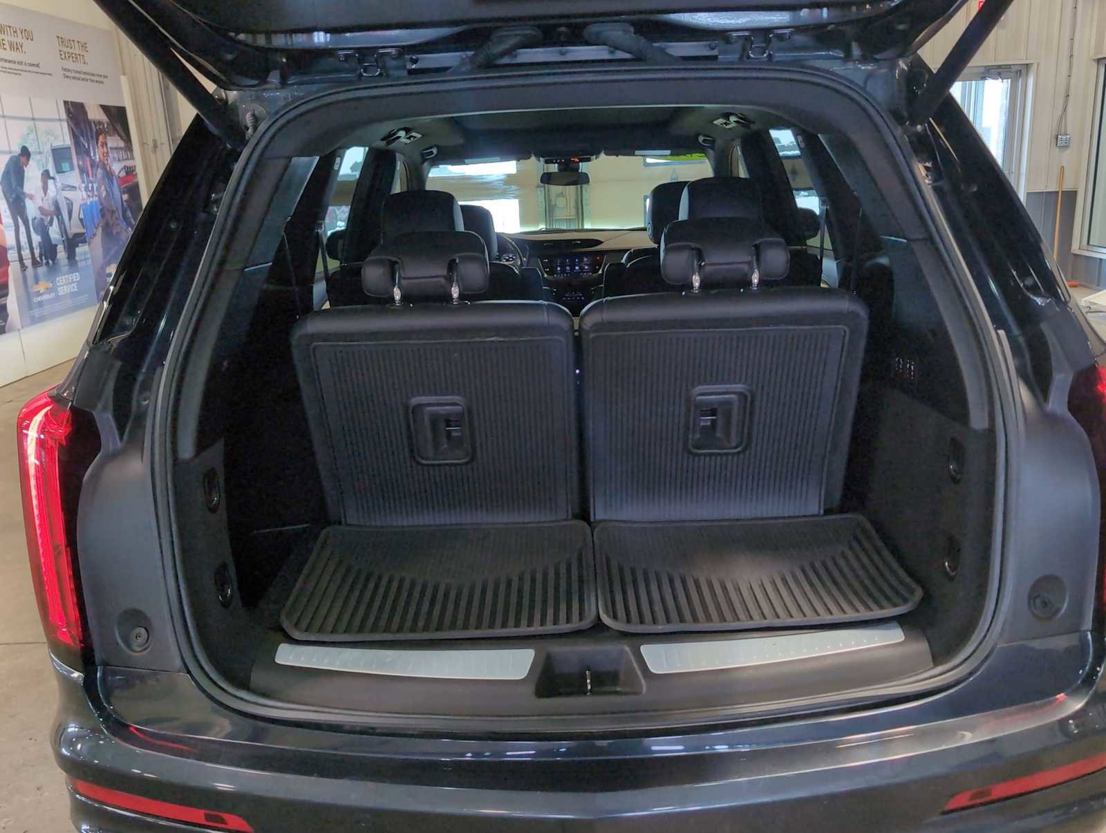 Used 2022 Cadillac XT6 Premium Luxury image 26