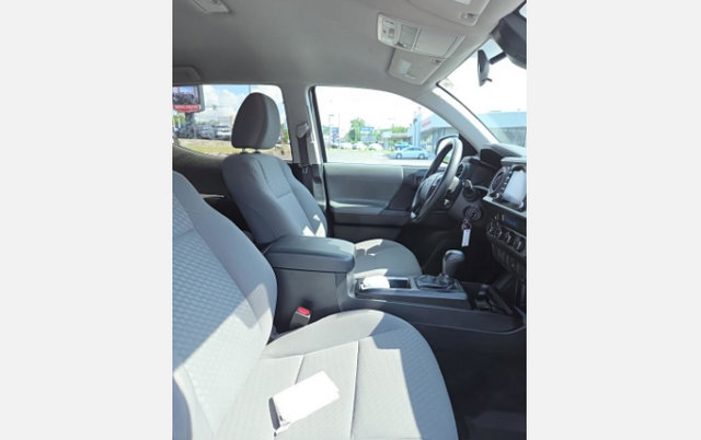 Used 2023 Toyota Tacoma SR AWD/4WD image 9