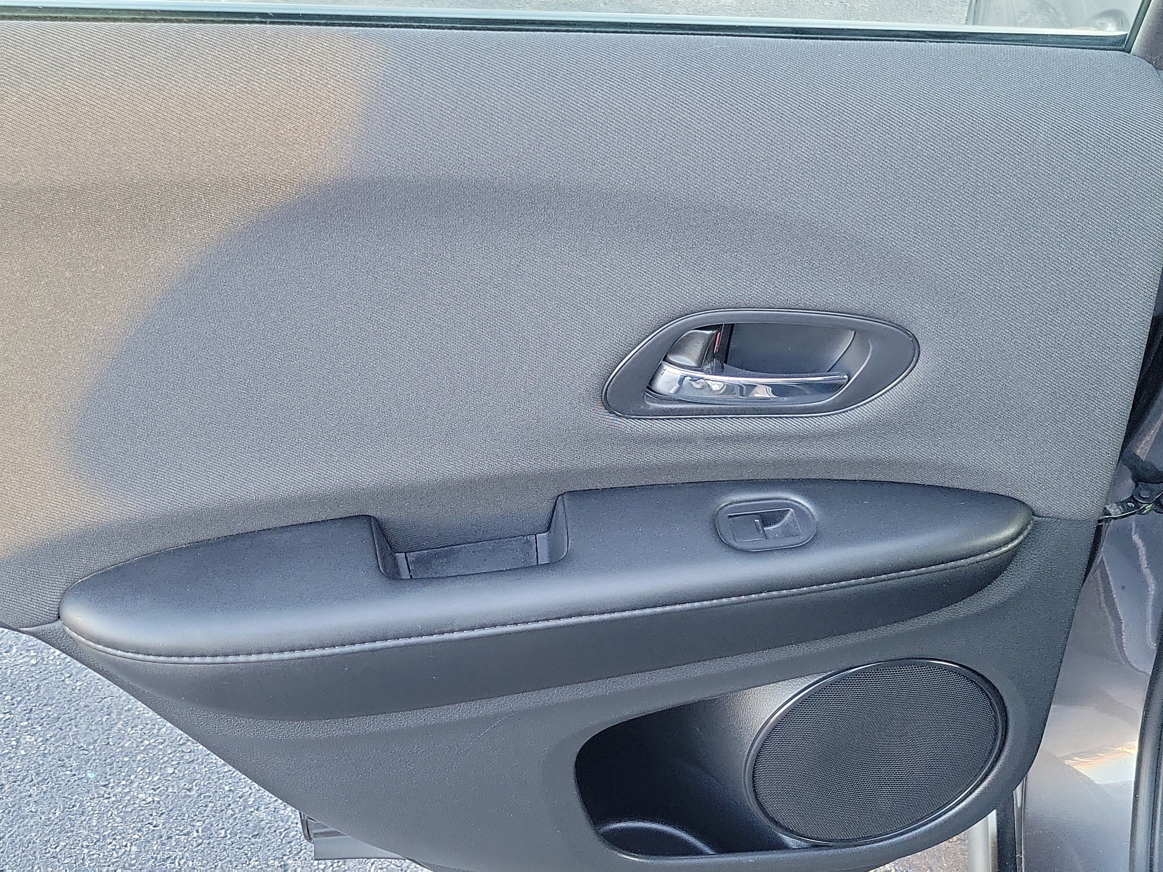 Used 2021 Honda HR-V LX image 13