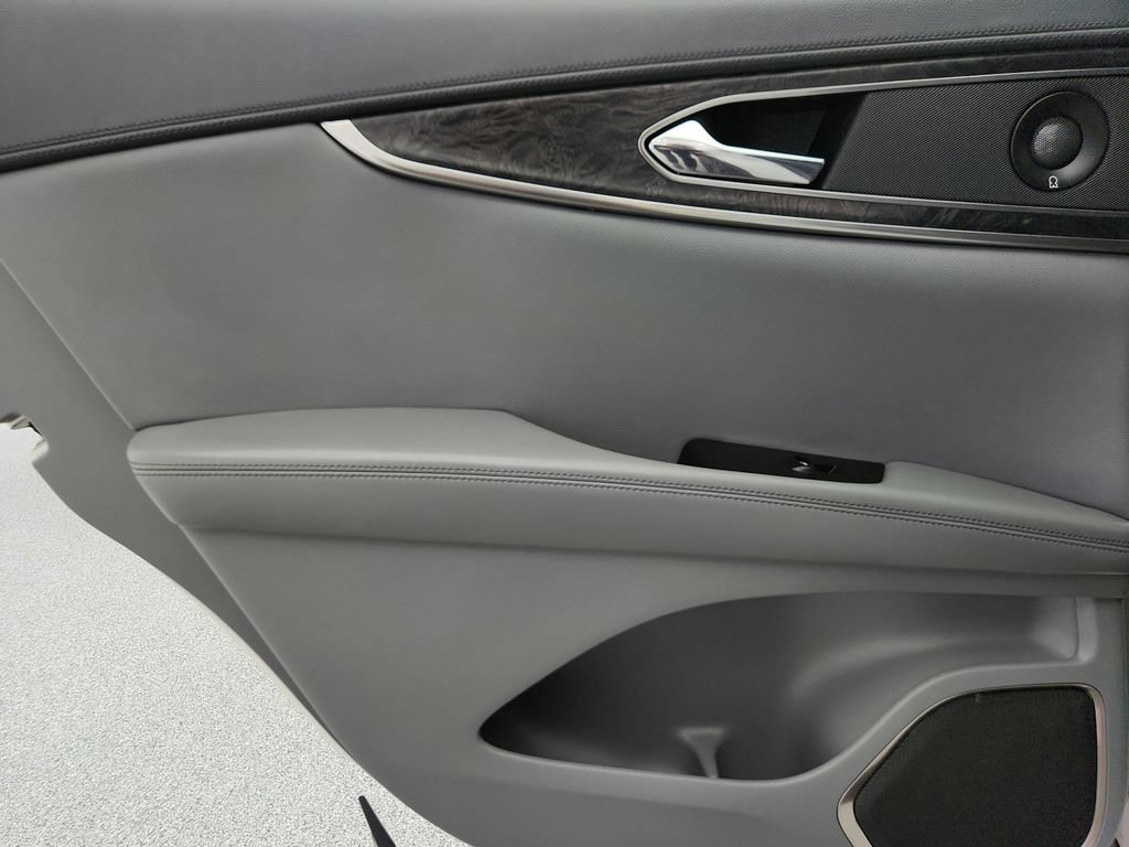 Used 2019 Lincoln Nautilus Reserve AWD/4WD image 30