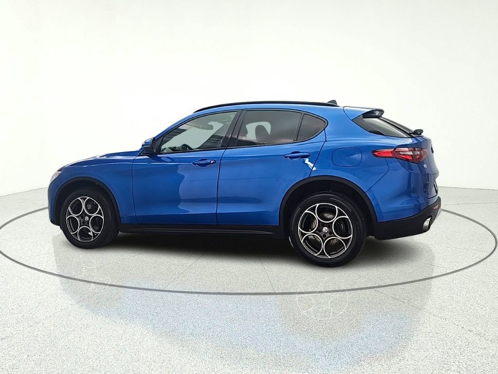 Used 2018 Alfa Romeo Stelvio Ti Sport AWD/4WD image 4