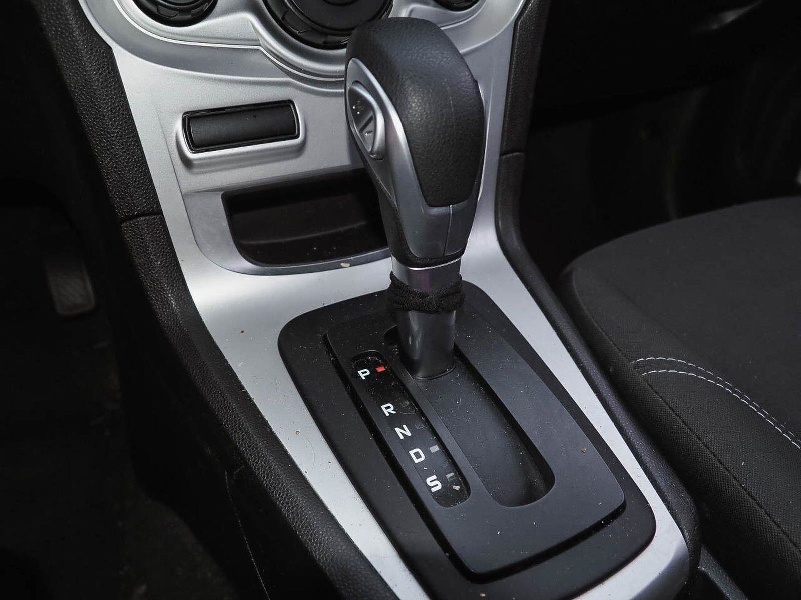 Used 2014 Ford Fiesta SE FWD image 9