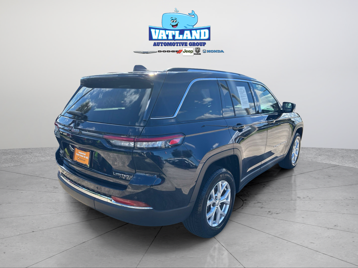 Certified 2023 Jeep Grand Cherokee Limited w/ Trailer Tow Prep Group (B) AWD/4WD image 40