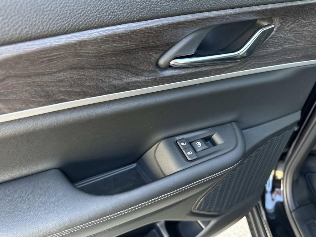 New 2025 Jeep Grand Cherokee Limited w/ Black Appearance Package image 29