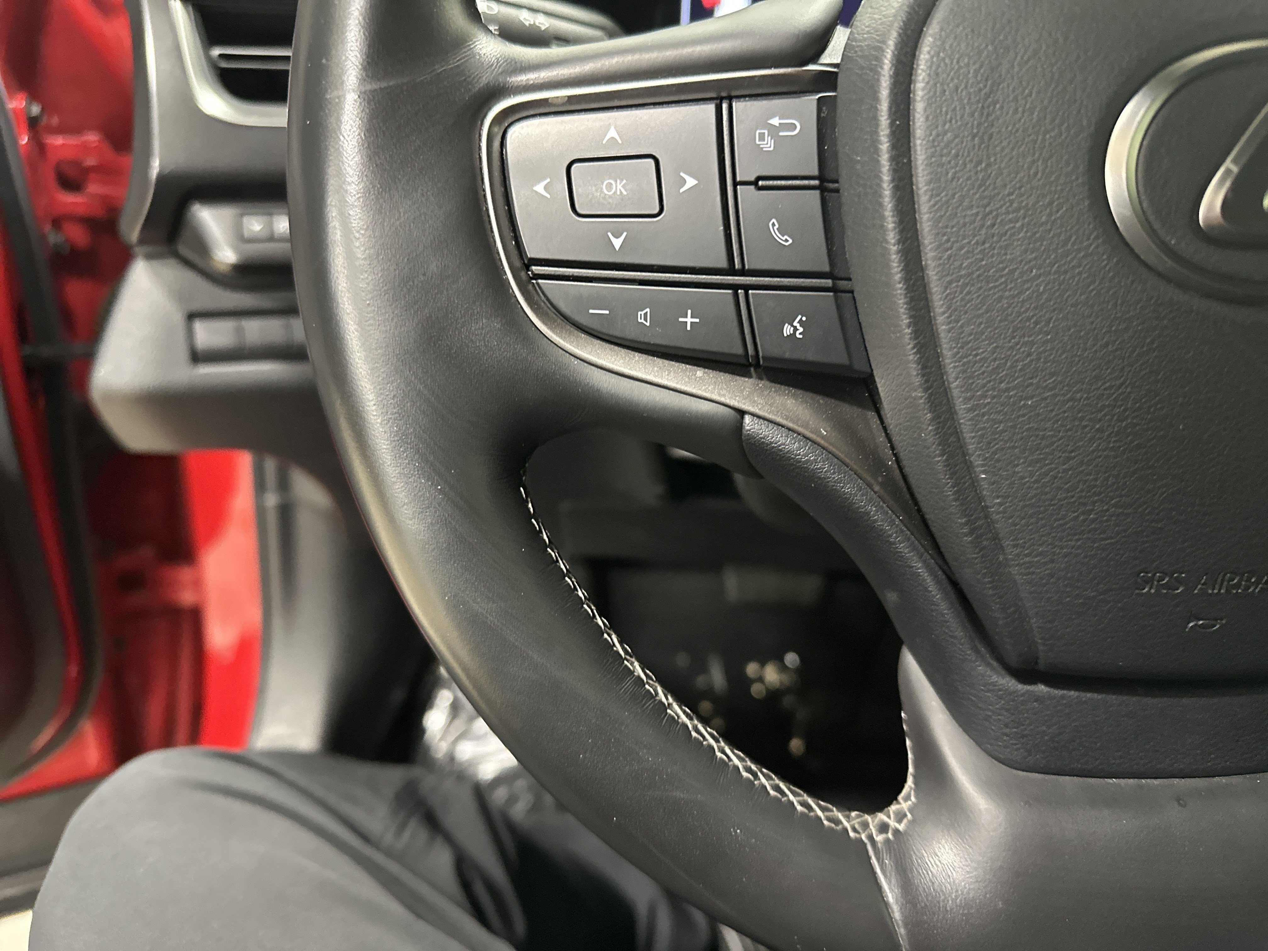 Used 2019 Lexus UX 250h w/ Premium Package image 19