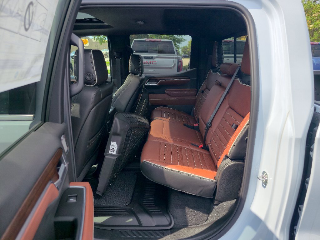 New 2026 GMC Sierra 1500 Denali Ultimate w/ LPO, Black Badging Package AWD/4WD image 25