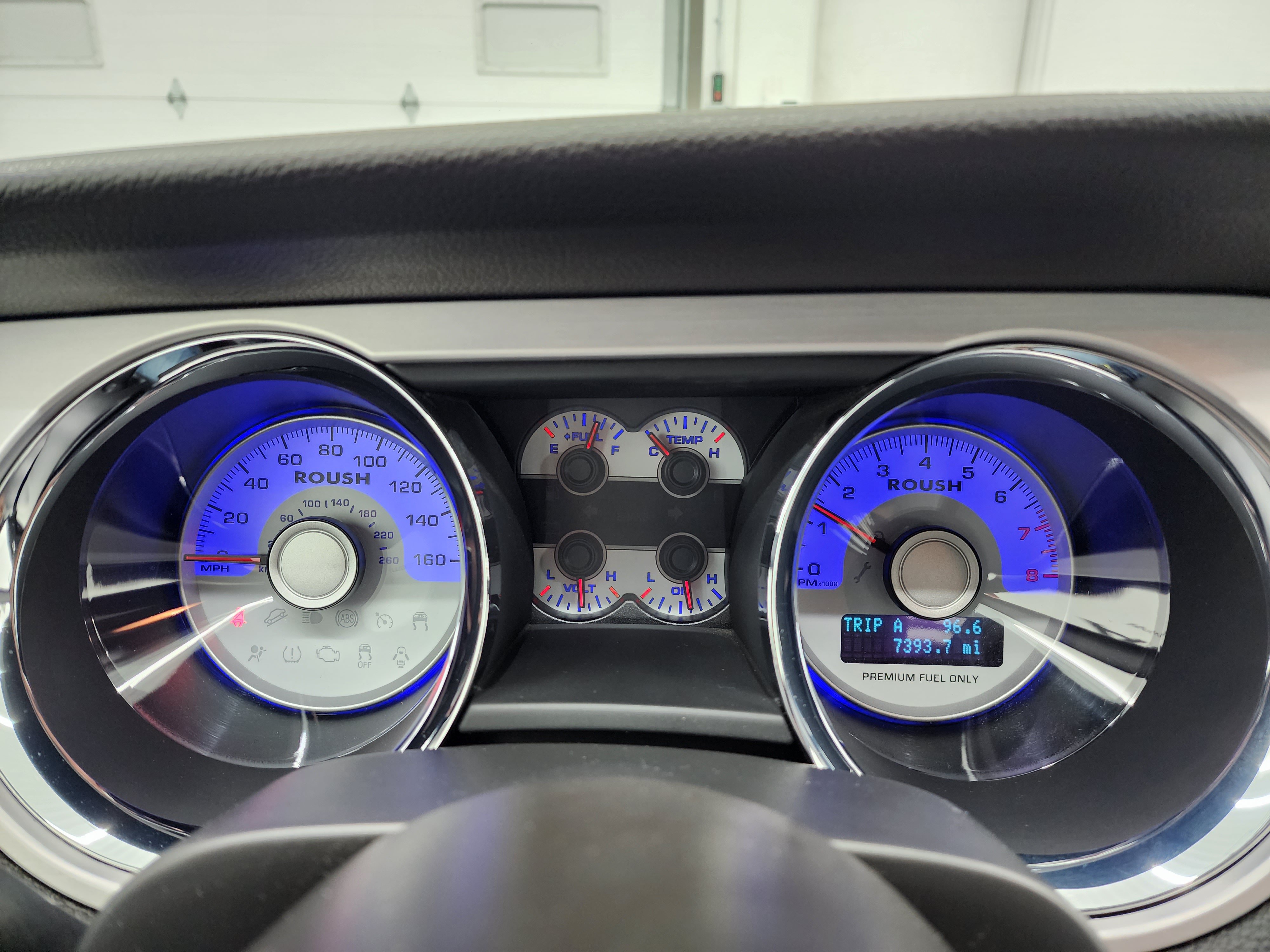 Used 2011 Ford Mustang GT Premium w/ Security Pkg RWD image 11