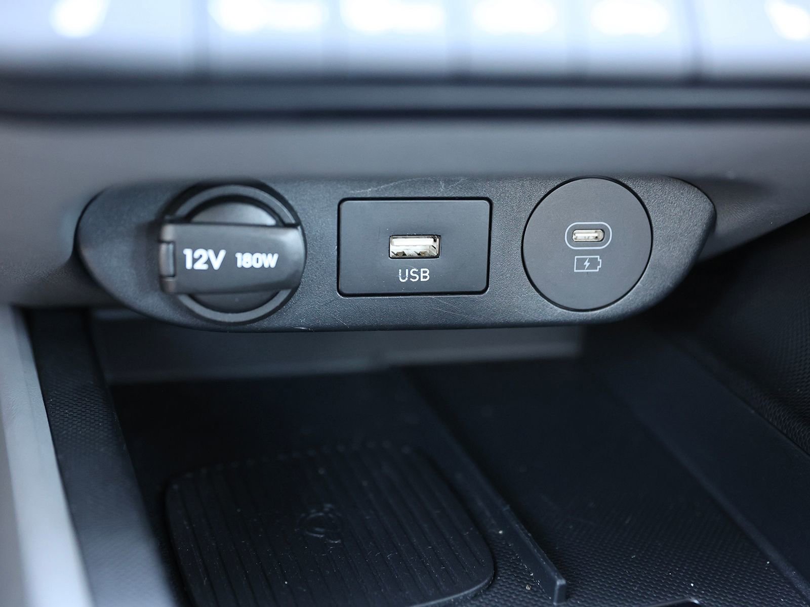 Used 2025 Hyundai Elantra SEL FWD image 27