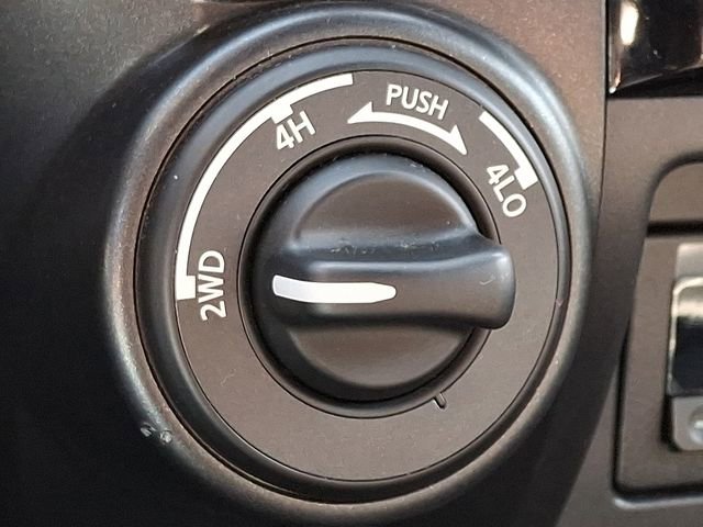 Used 2023 Nissan Titan PRO-4X w/ Pro-4x Utility Package image 23