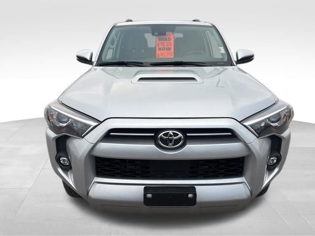 Used 2024 Toyota 4Runner TRD Off-Road Premium AWD/4WD image 8