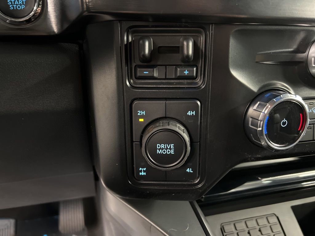 New 2026 Ford F350 Lariat w/ Black Appearance Package image 17