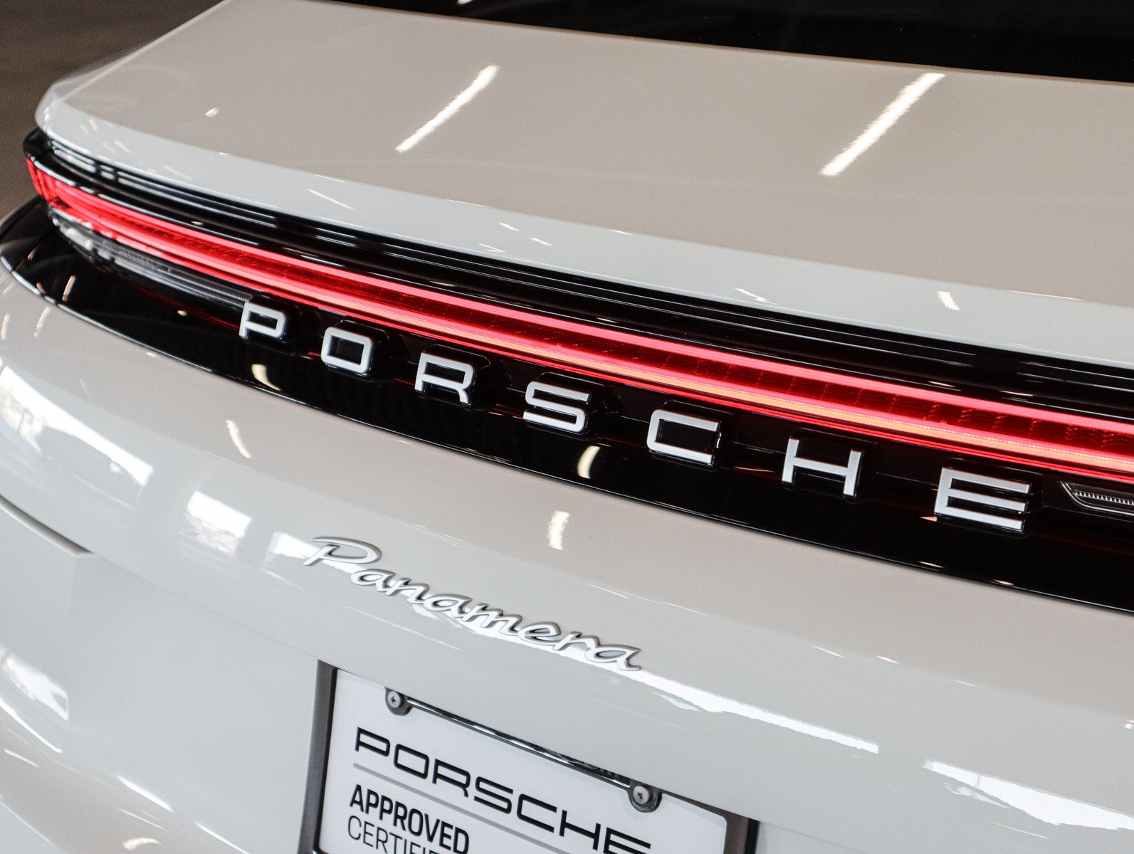Certified 2026 Porsche Panamera RWD image 26