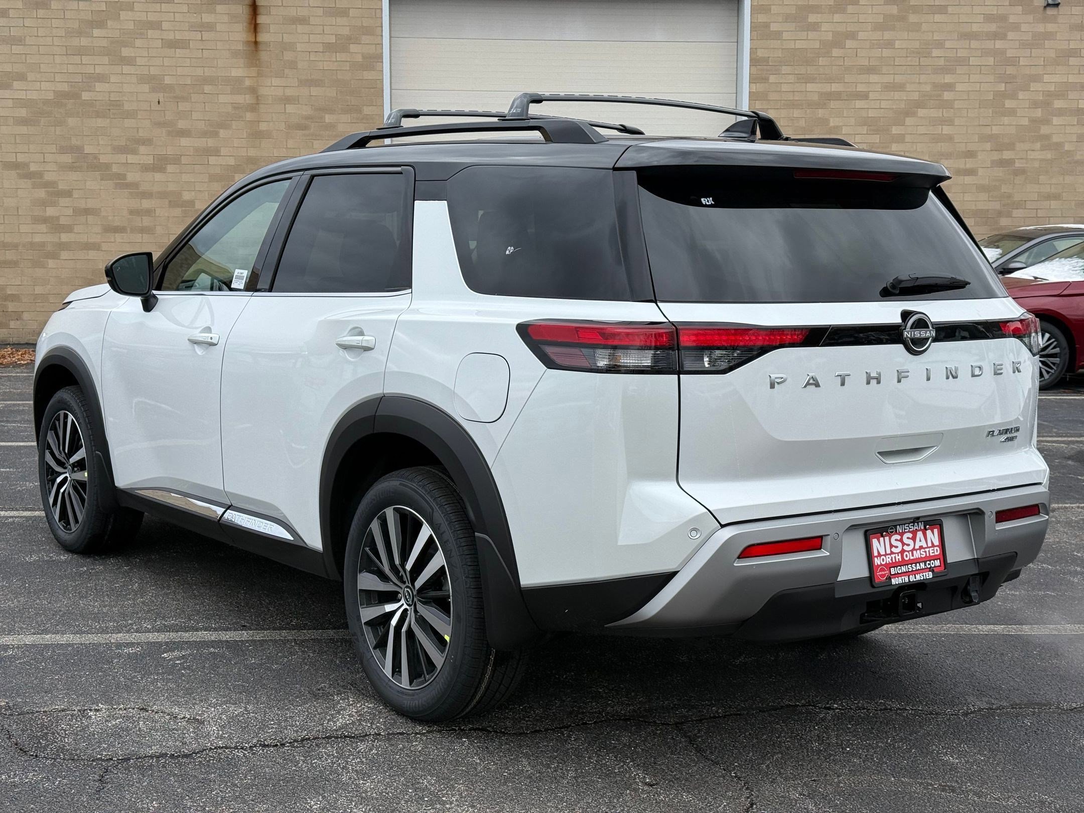 New 2025 Nissan Pathfinder Platinum image 8