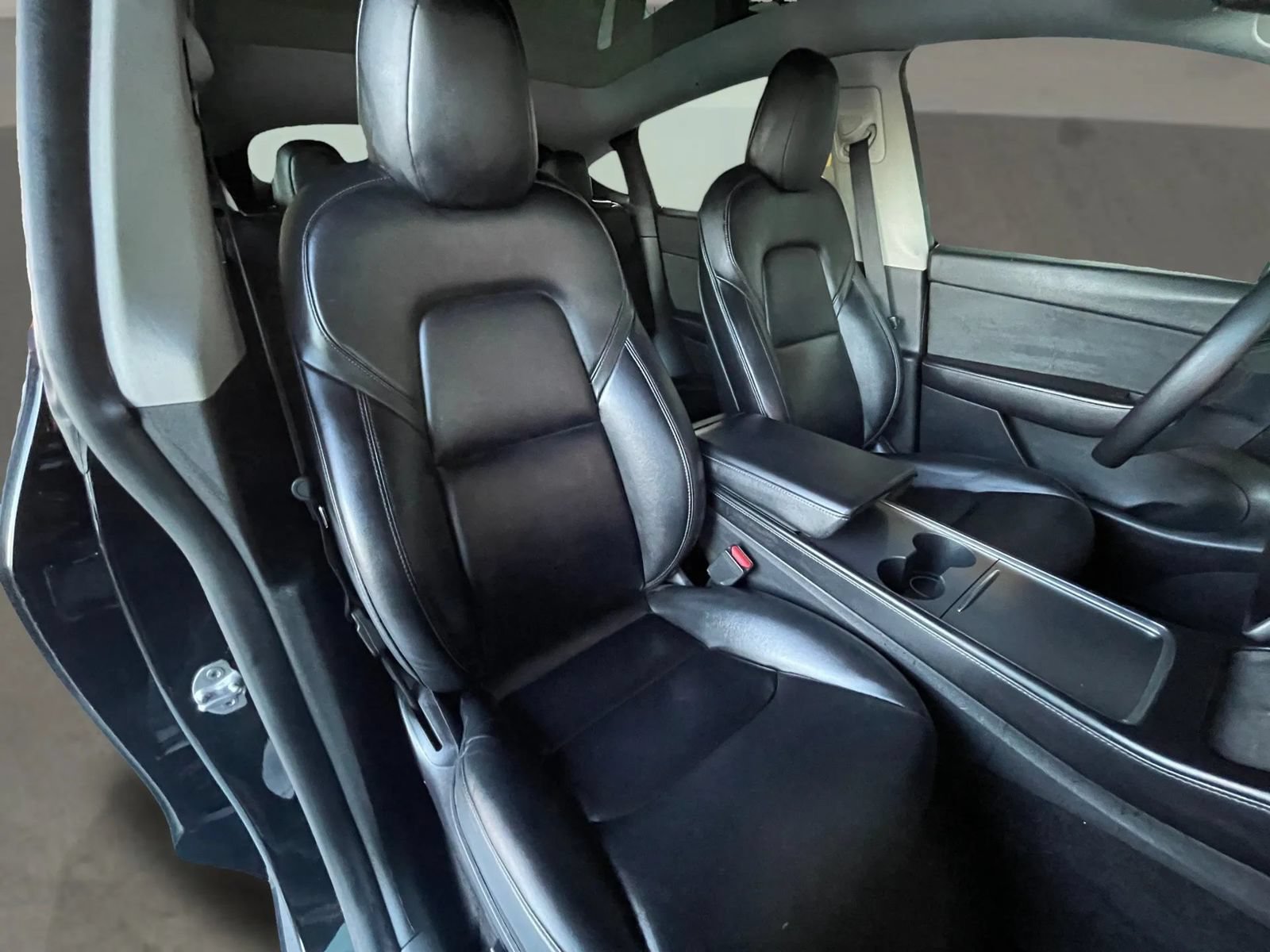 Used 2022 Tesla Model Y Performance AWD/4WD image 23