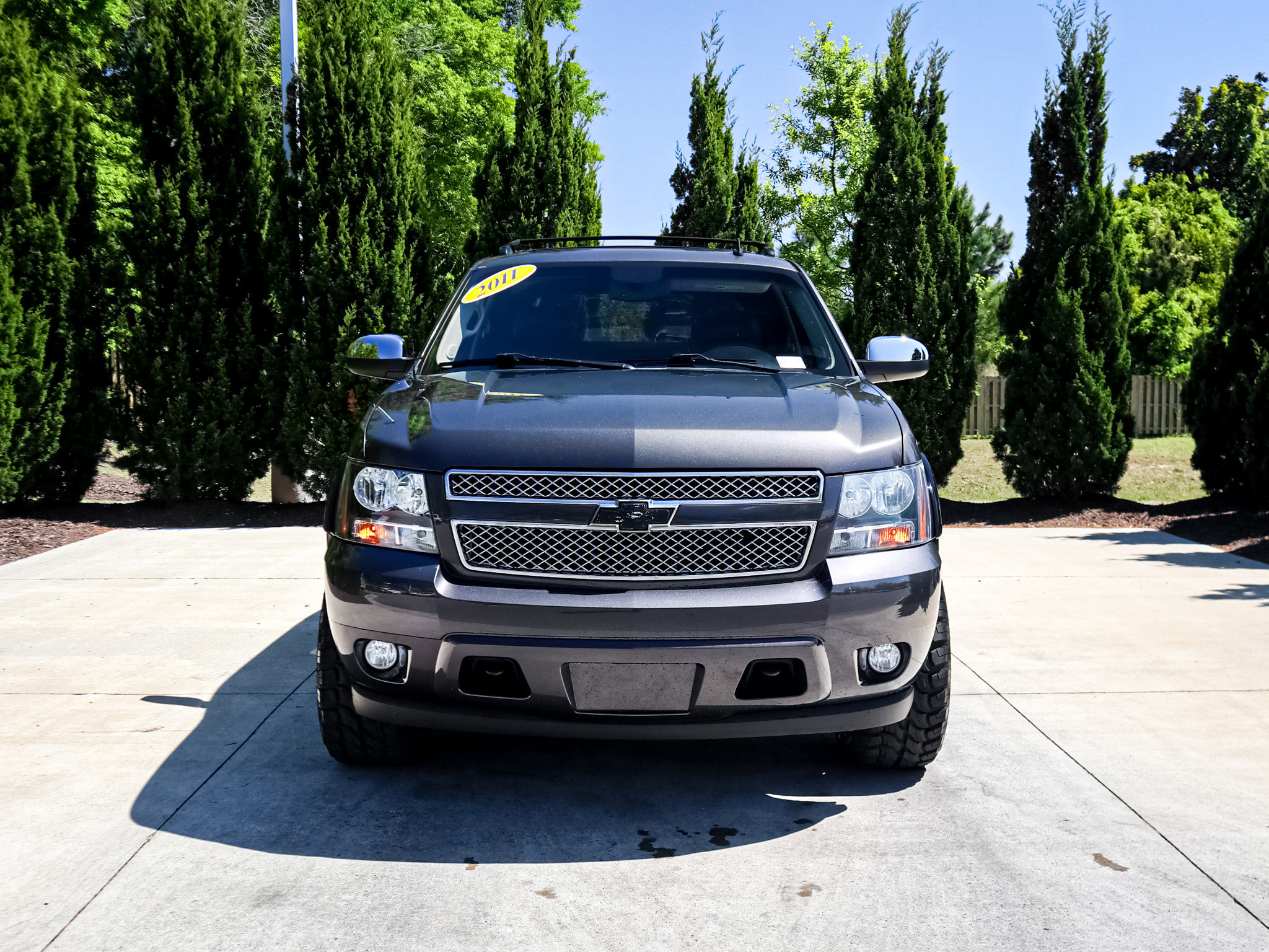 Used 2011 Chevrolet Avalanche LT w/ Regional Value Package image 3