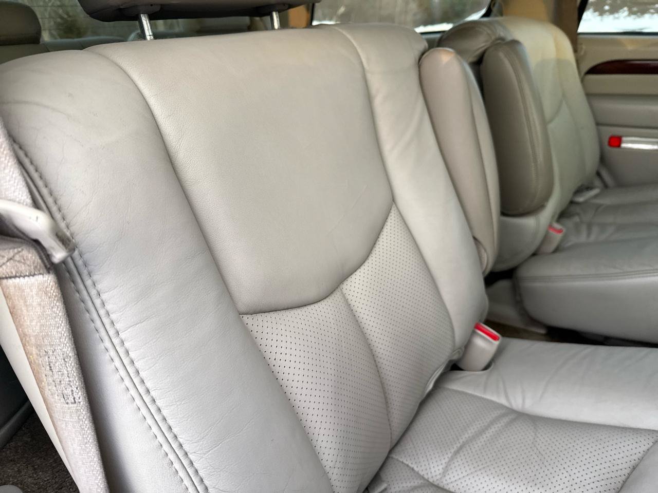 Used 2003 Cadillac Escalade AWD w/ Marketing Vehicle Package image 25