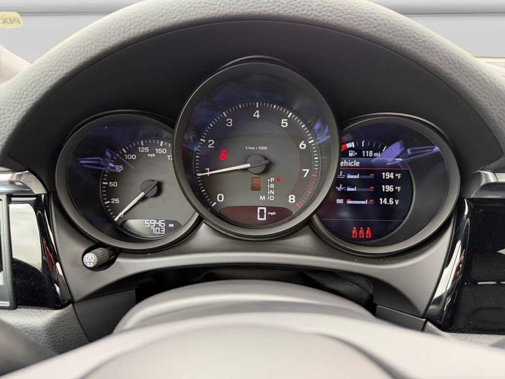 Used 2025 Porsche Macan image 19