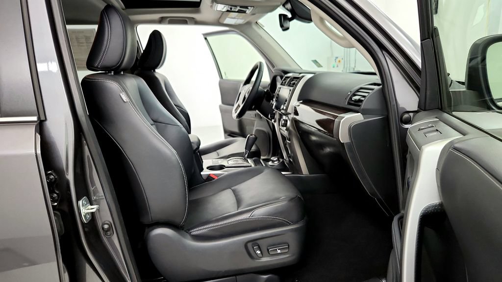 Certified 2022 Toyota 4Runner Limited AWD/4WD image 17