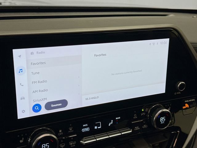 Used 2023 Toyota Highlander Limited image 15