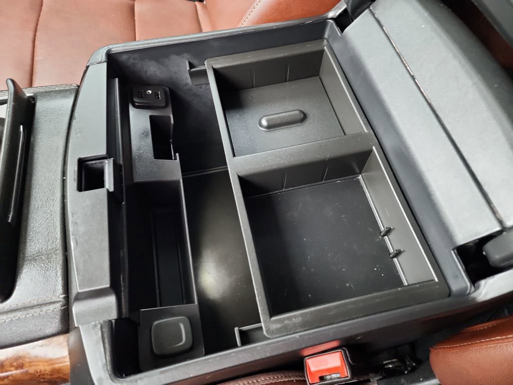 Used 2020 Chevrolet Suburban Premier w/ Premier Plus Edition image 33