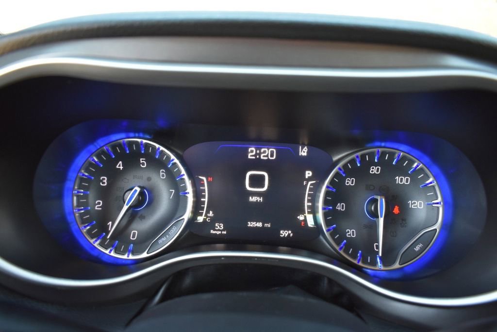 Used 2024 Chrysler Pacifica Touring-L w/ Uconnect Theater Family Group image 13