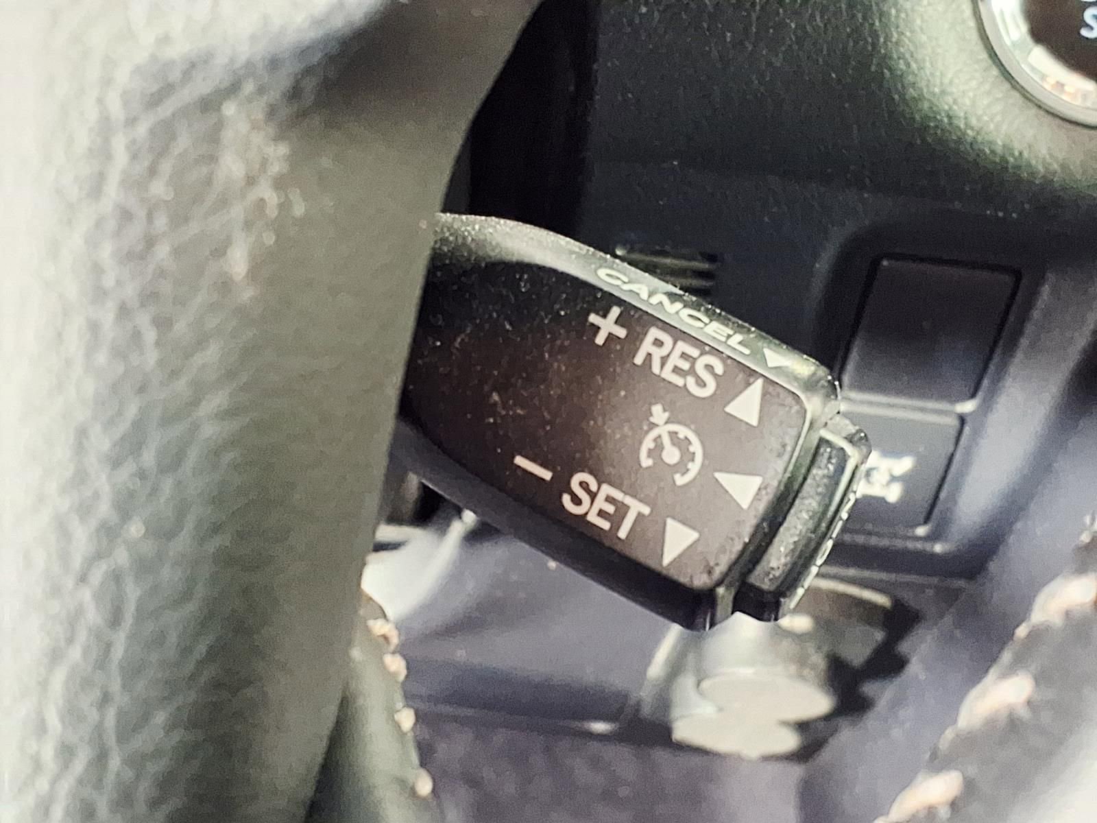 Used 2018 Lexus GX 460 Luxury w/ Preferred Accessory Package image 19