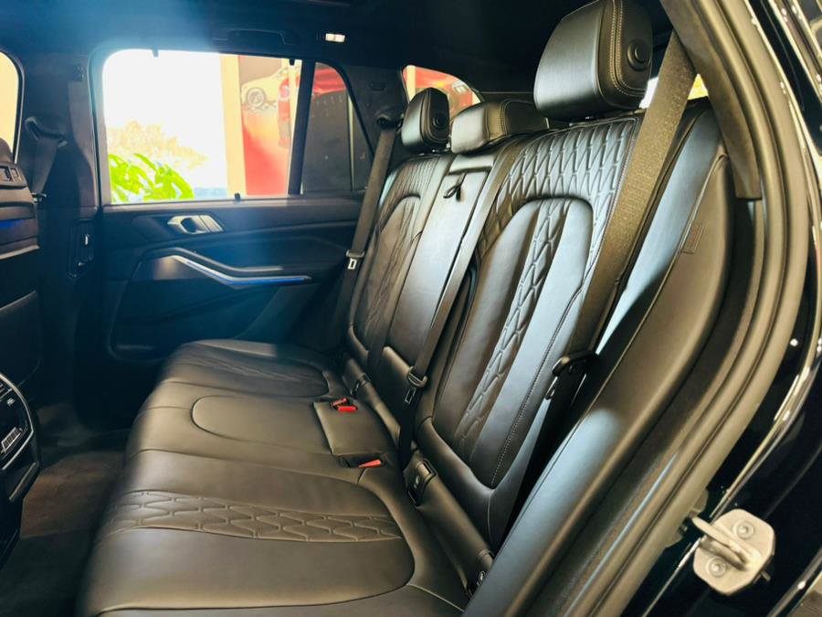 Used 2022 BMW X5 sDrive40i w/ M Sport Package image 17