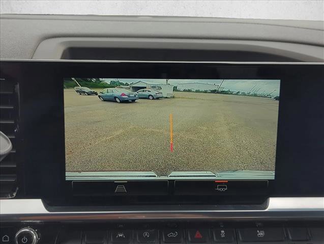 Used 2023 GMC Sierra 1500 SLT AWD/4WD image 14