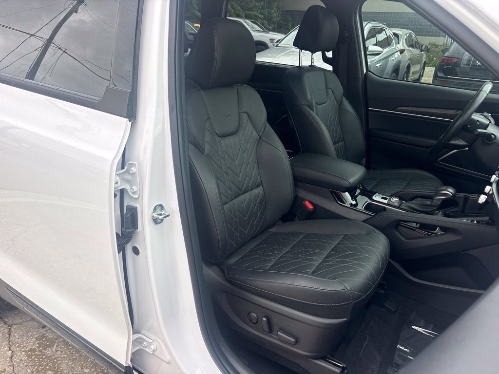 Used 2025 Kia Telluride AWD image 21