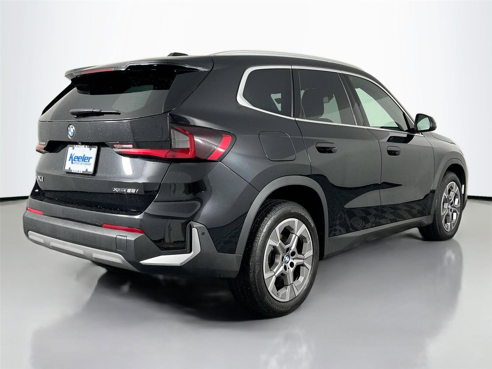 Used 2023 BMW X1 xDrive28i w/ Premium Package image 5
