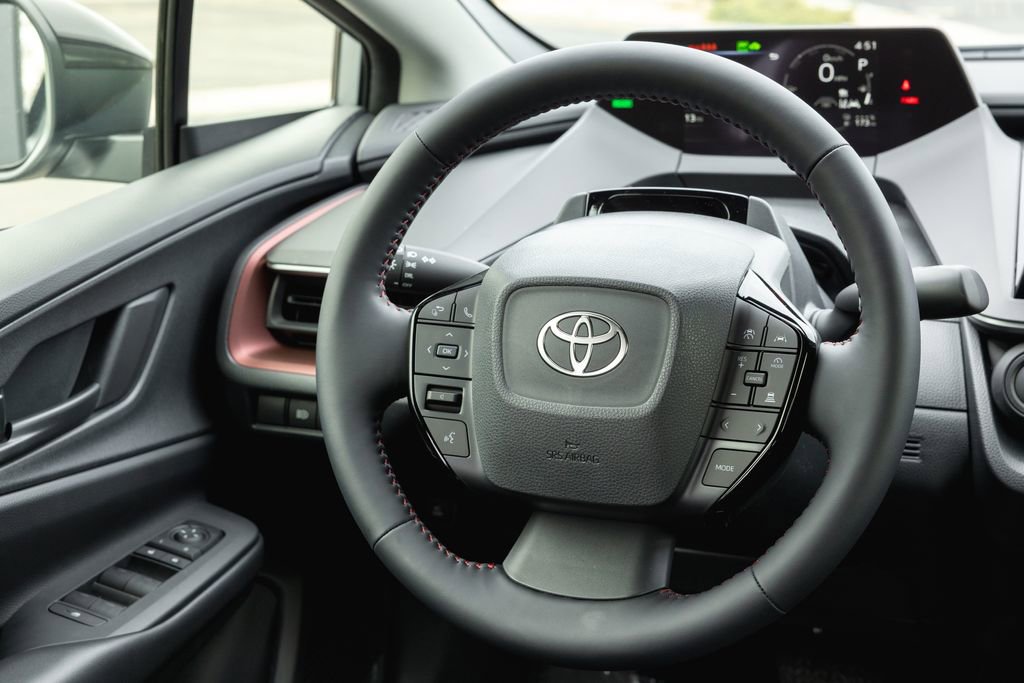 Used 2026 Toyota Prius Plug-In Hybrid image 29