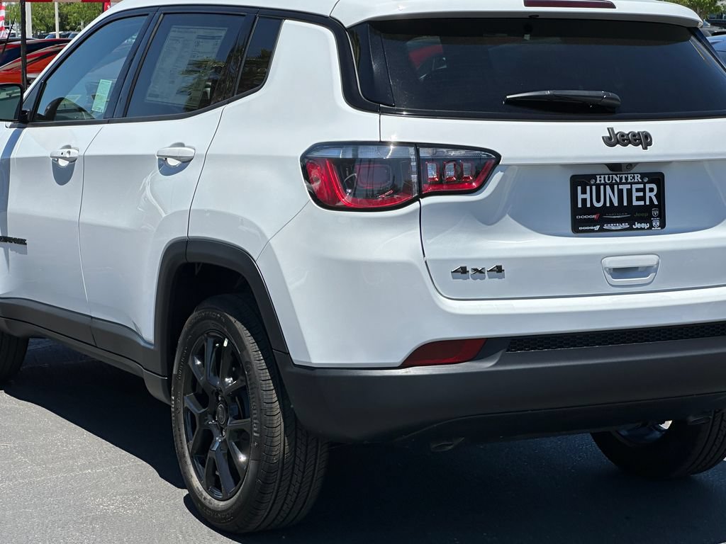 New 2026 Jeep Compass Latitude AWD/4WD image 5