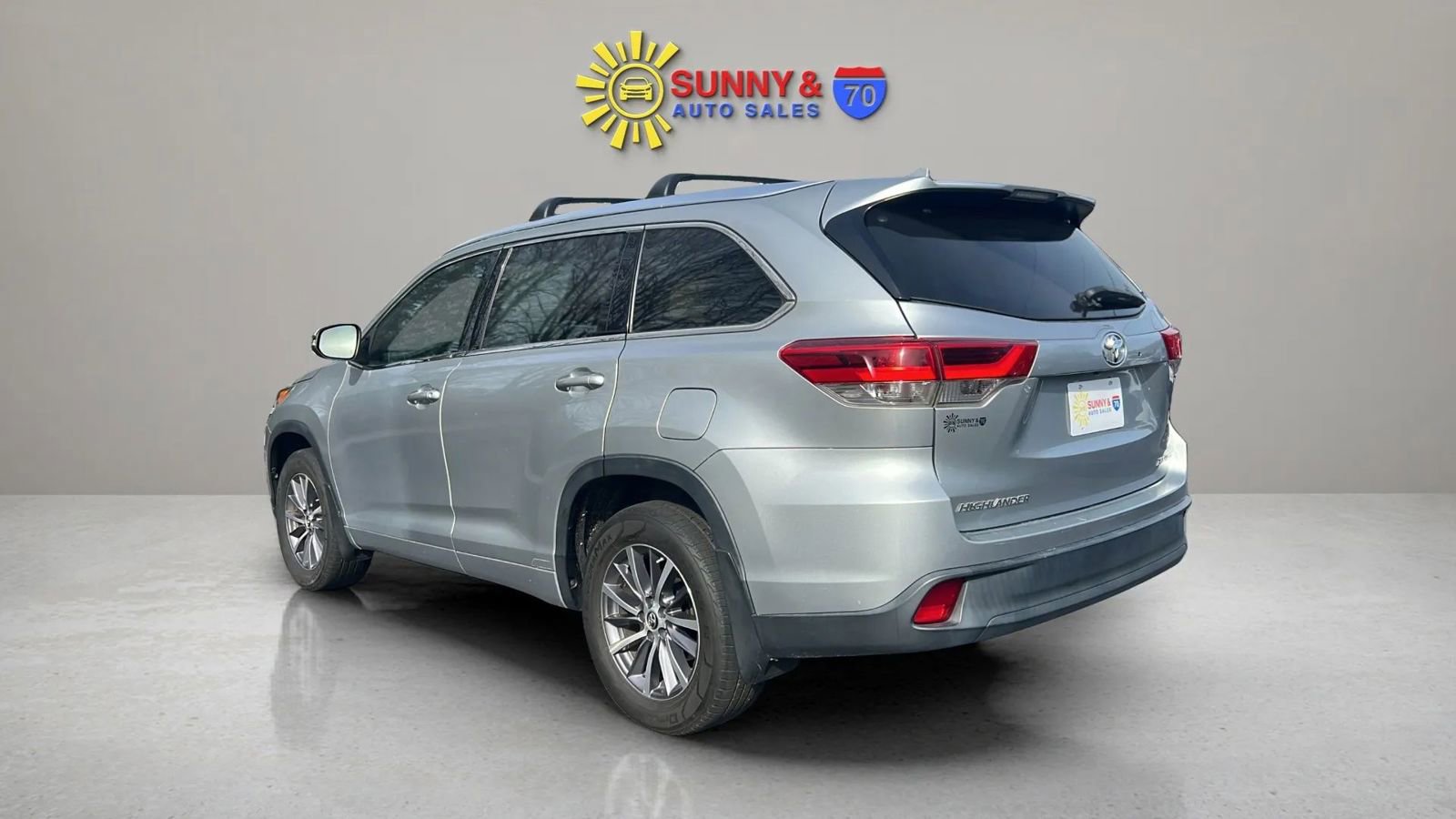 Used 2018 Toyota Highlander XLE image 5