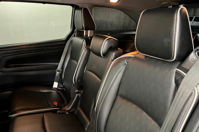 Used 2022 Honda Odyssey Elite image 19