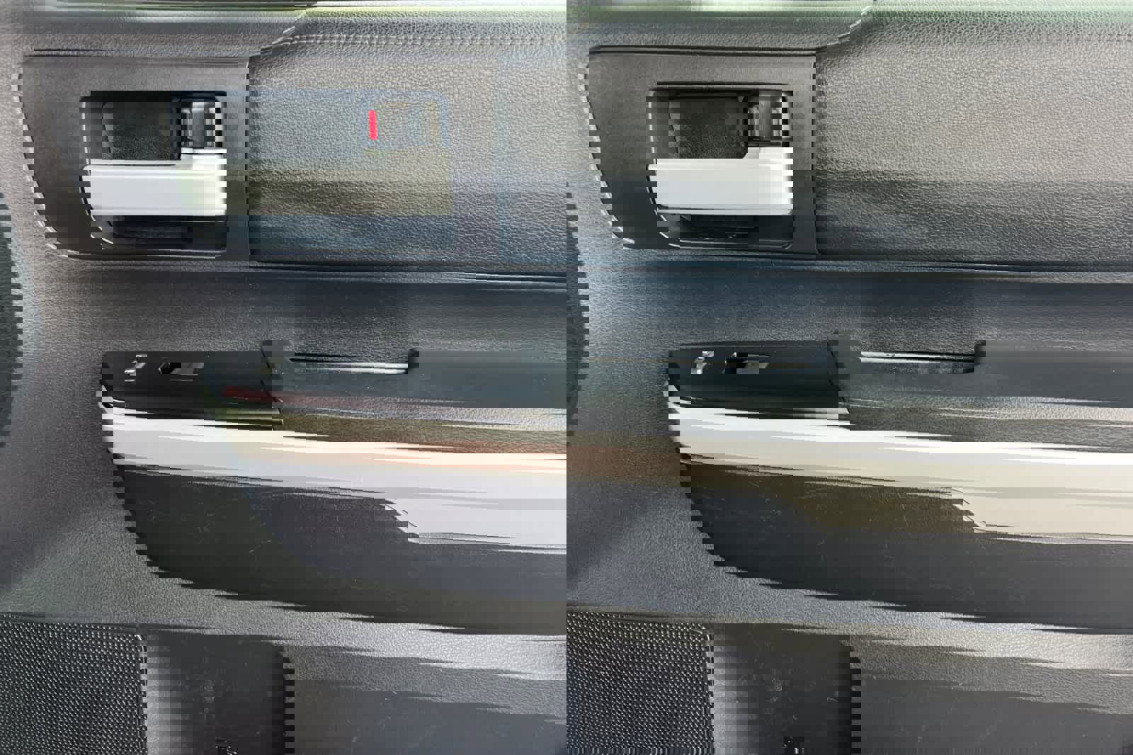 Used 2016 Toyota Tundra SR5 w/ TRD Off Road Package AWD/4WD image 17