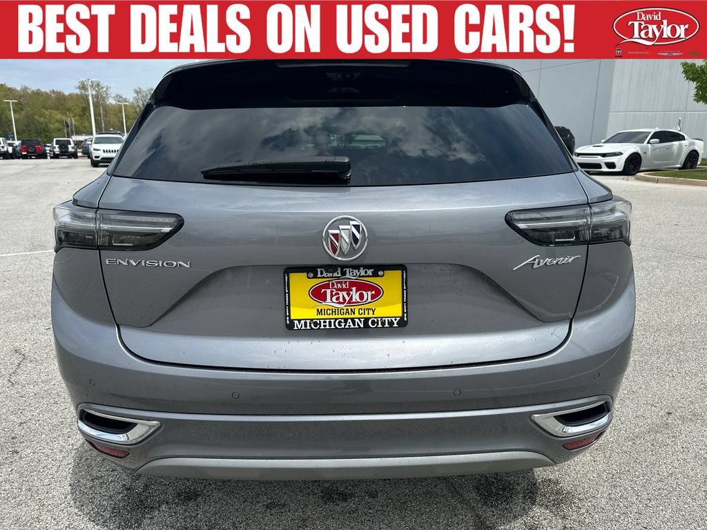 Used 2022 Buick Envision Avenir w/ Technology Package II FWD image 4