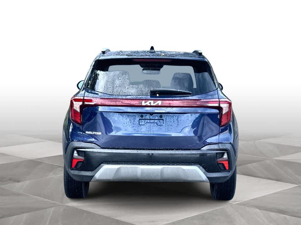 Used 2024 Kia Seltos EX FWD image 7