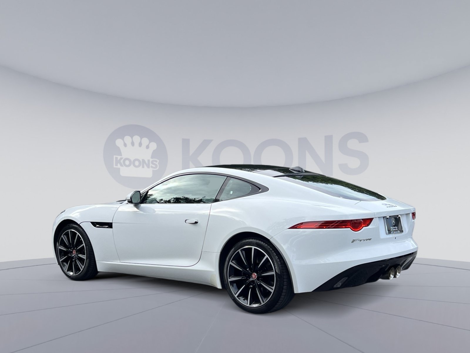 Used 2016 Jaguar F-TYPE Coupe RWD image 8