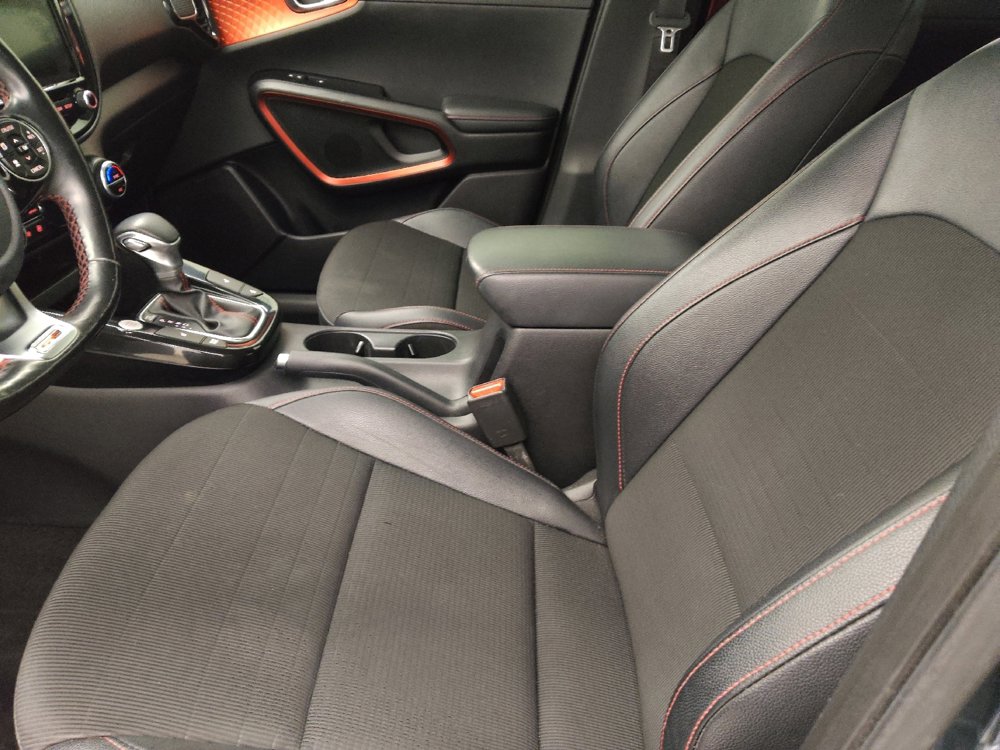 Used 2020 Kia Soul GT-Line Turbo FWD image 17