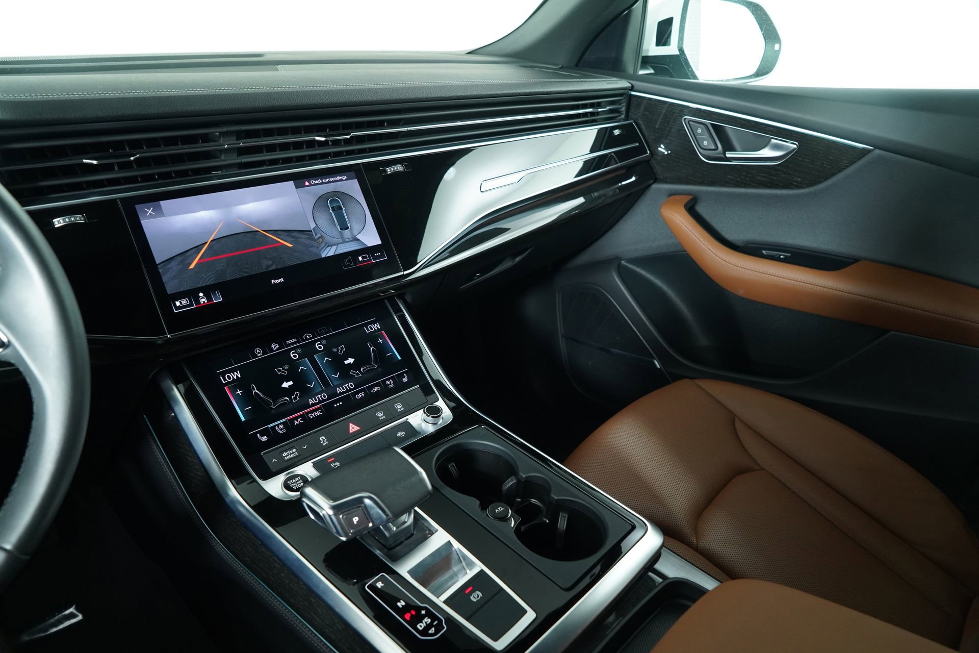 Used 2023 Audi Q8 Premium Plus image 41