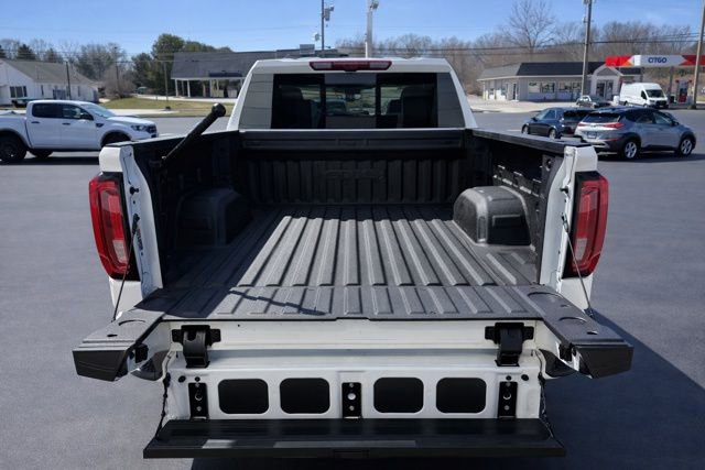 Used 2024 GMC Sierra 1500 AT4 w/ Technology Package image 9